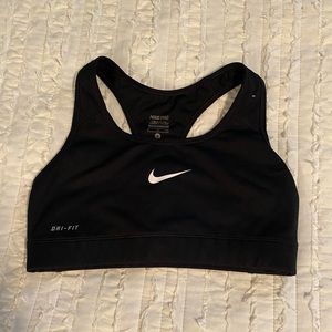 nike pro sports bra